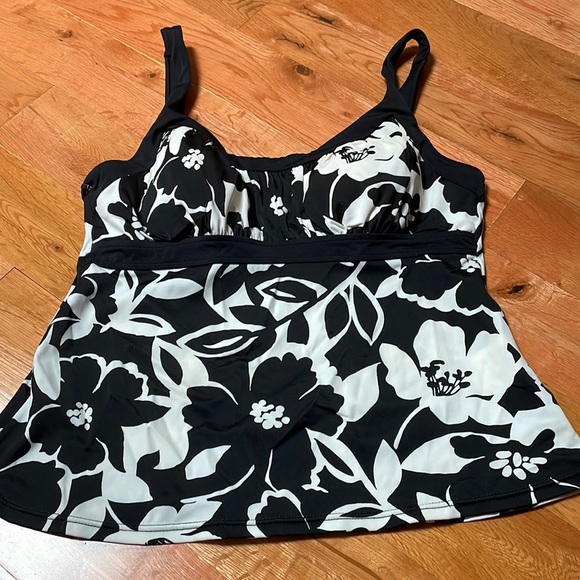 Black Floral Swim Top - Picture 1 of 4